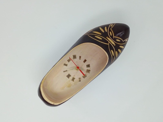 Reloj Madre�a Color Marron Oscuro