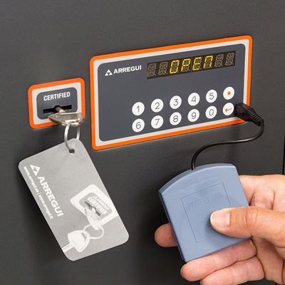 Caja Fuerte Sobreponer Plus c Teclado 320x420x360