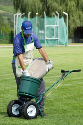 Carro Esparcidor Abono y Sal 40 litros
