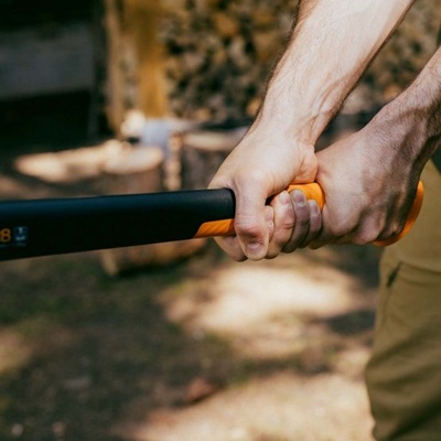 Hacha de Rajar X-Series X36 Fiskars Hoja L