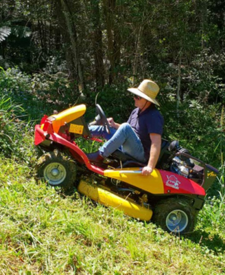 Desbrozadora Autopropulsada Canycom CMX 1404 HCCE 4x4